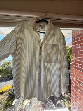 Men’s Medium Sundry Cream Ribbed Button-Up Shirt